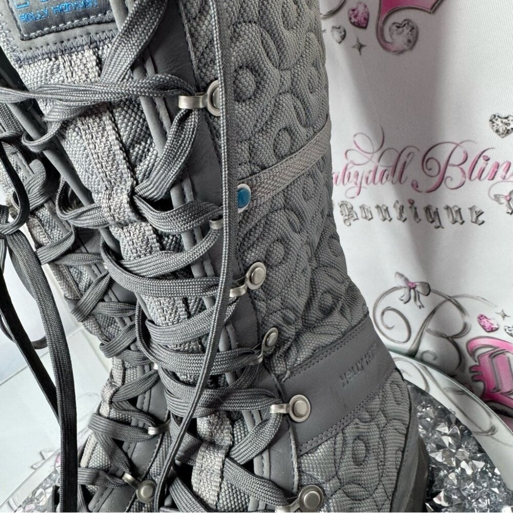 Helly Hansen Womens Gray Waterproof Snow Boots Size 6 1/2 distressed grey winter - Picture 7 of 16